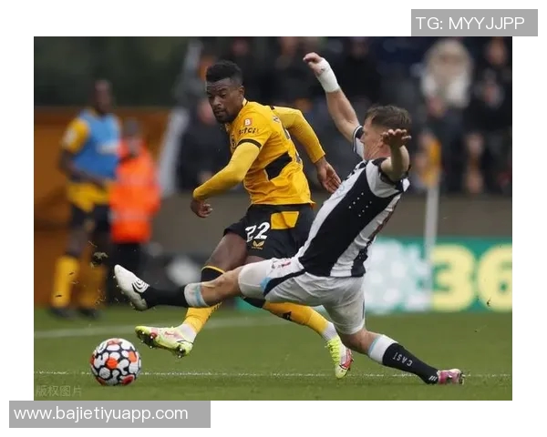 纽卡斯尔后卫丹伯恩遭遇肋骨骨折伤情将缺席数周比赛